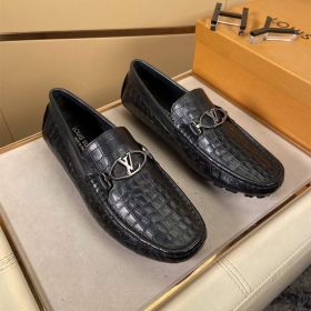 Louis Vuitton Classic Silver LV Circle Stud Black Crocodile Grain Leather Male Soft Sole Mocassins Hot Selling Loafers 